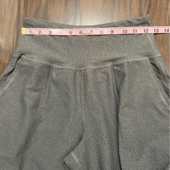 Old Navy Active Powersoft leggings - Picture 6 of 7